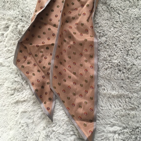 Vintage Oscar de la Renta Tie Scarf - Picture 3 of 8